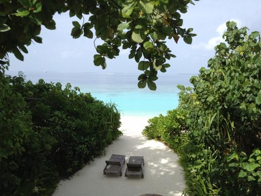 maldives resorts paradise