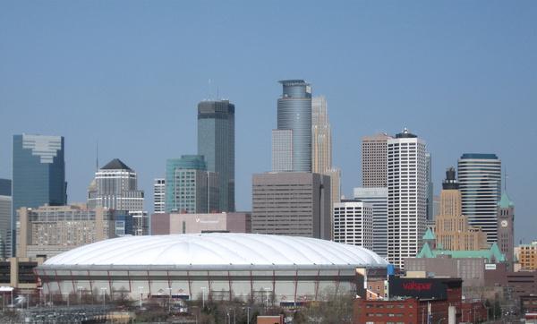 minneapolis skyline from the east