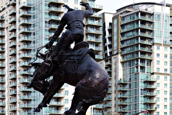 monument rider horse