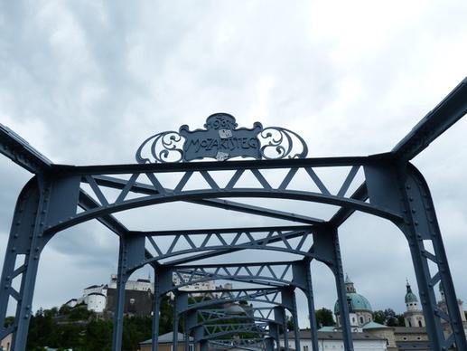 mozartsteg bridge web