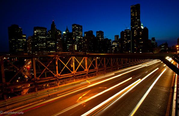 nighttime on the brooklyn bridge
