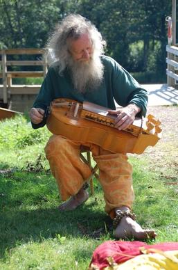 old man musician fiddler