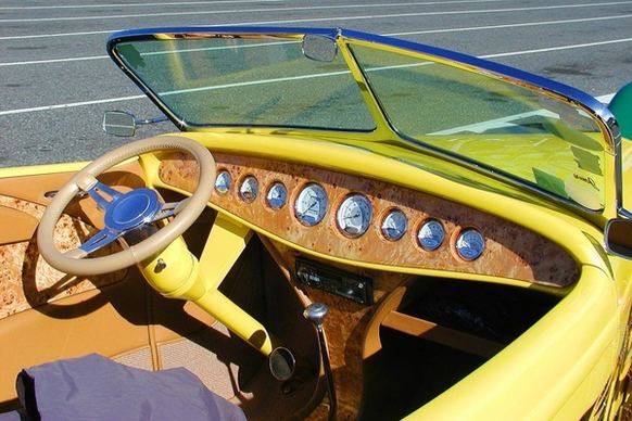 oldtimer car yellow