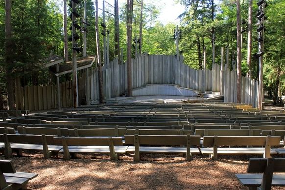 outdoor theatre at peninsula state park