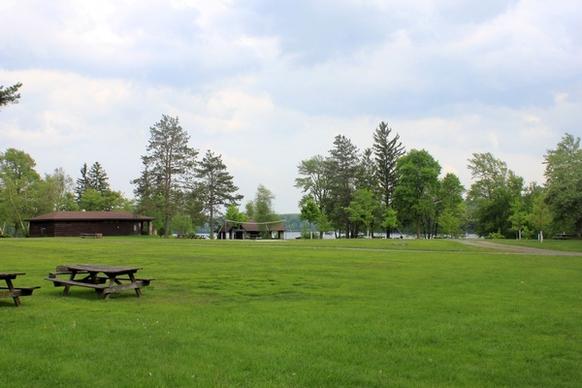 picnic area at promised land state park pennsylvania