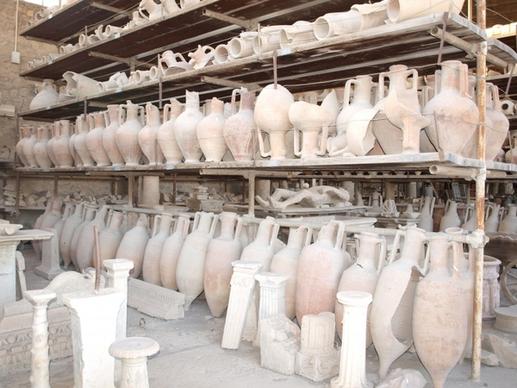pompeii vessels italy ruins