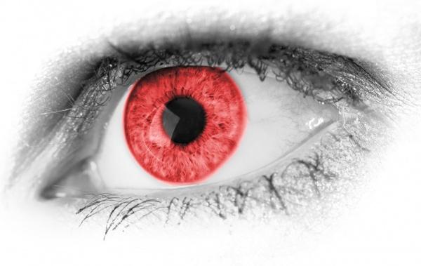 red eye detail