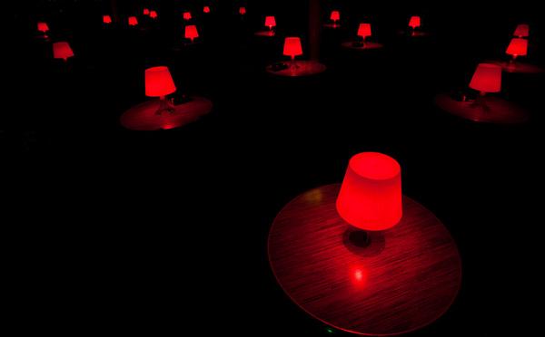 red lamps field