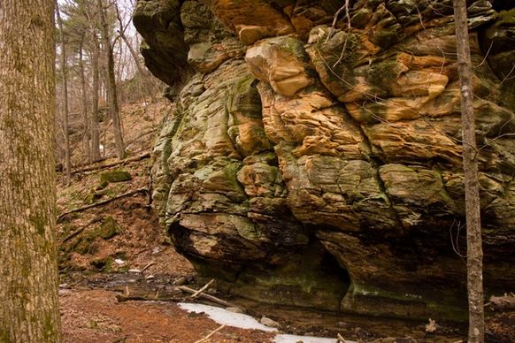 rock caves and landscape at governor dodge state park wisconsin