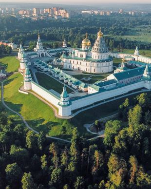 russia scenery picture elegant palace architecture high view