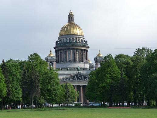 saint-petersburg st isaac's cathedral summer