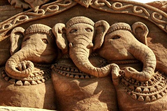 sand sculpture elephant sculpture