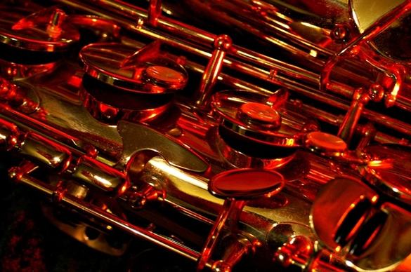 saxophone tenor folding mechanism