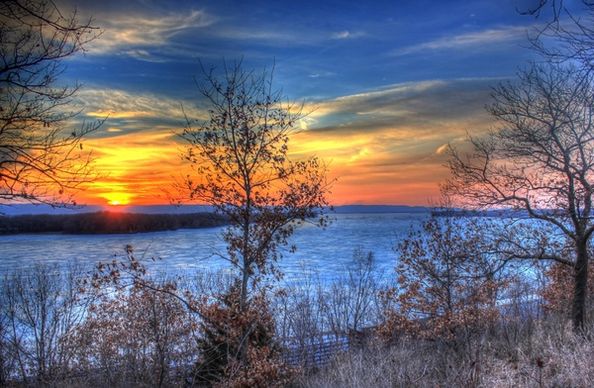 scenic sunset on the great river trail wisconsin