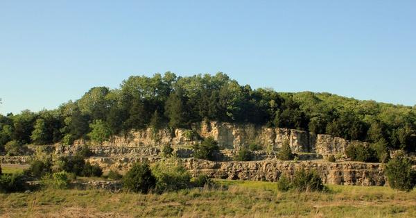 scenic view of rocky hill at route 66 state park missouri