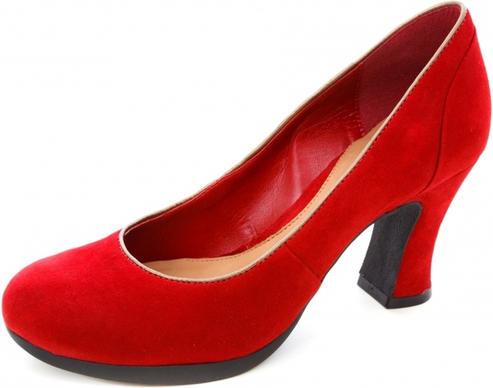 single red shoe