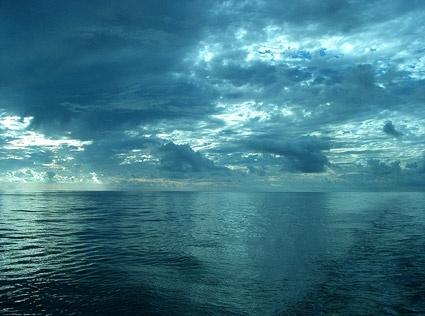 sky picture on the sea