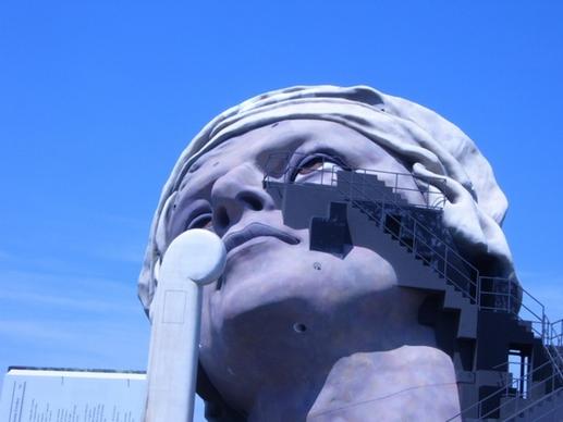 statue bregenz face