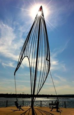 statue sail rays