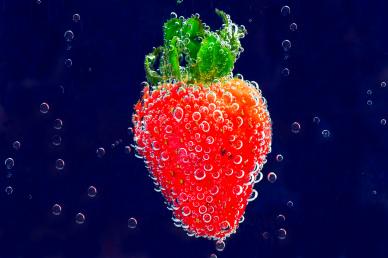 strawberry backdrop picture elegant dynamic bubbles water