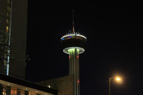tall tower at night in san antonio texas