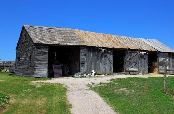 the barn or shed at badlands national park south dakota