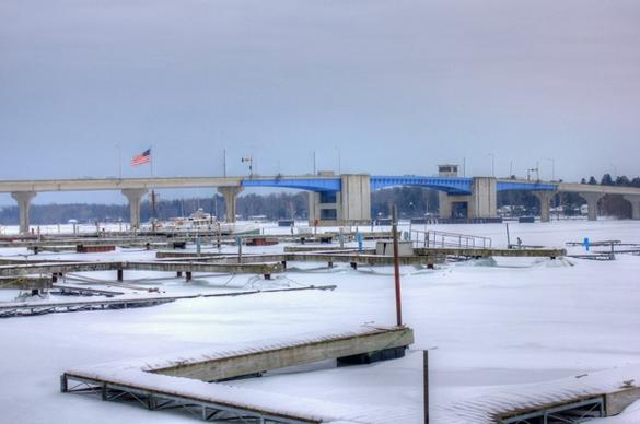 the frozen marina in sturgeon bay wisconsin