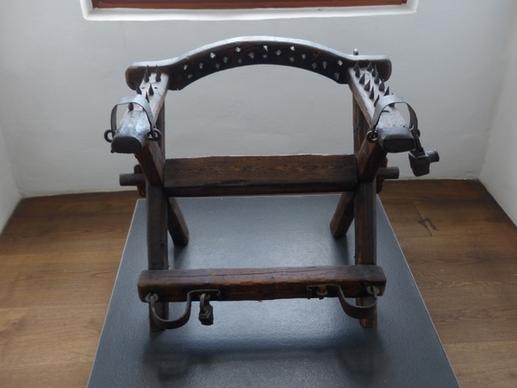 torture chair instrument of torture middle ages