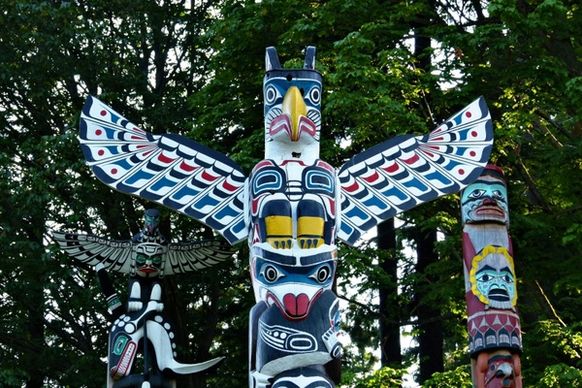 totems stanley park vancouver
