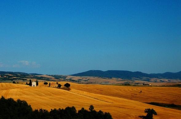 tuscany landscape passage