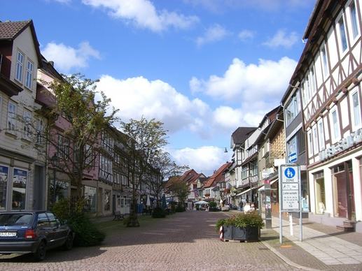 uslar shopping street village