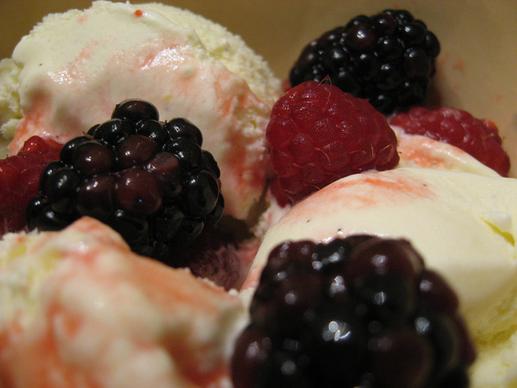 vanilla bean ice cream with berries