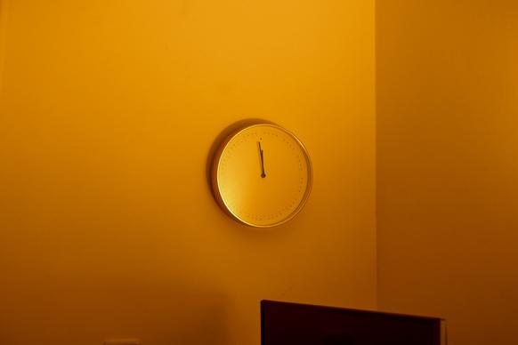 wall clock picture simple realistic