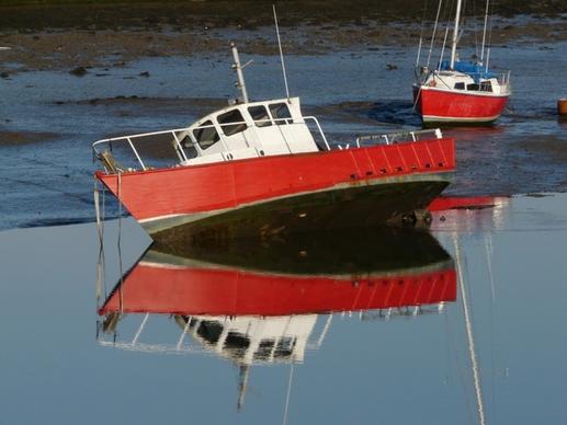 water boat refection