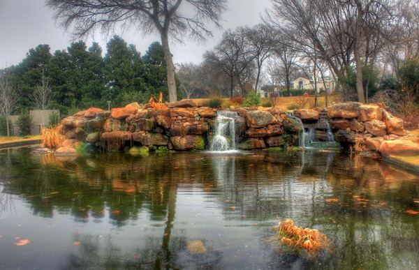 waterfalls and pond scenery in dallas texas