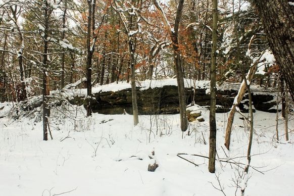 winter rock out cropping at mirror lake state park wisconsin