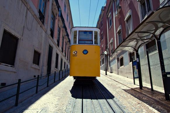 yellow tram lisbon