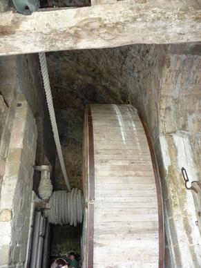 zugbrunnen wooden wheel well shaft